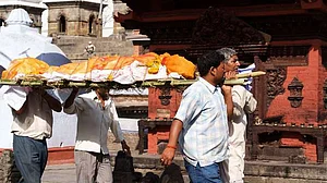 मोदी के गुजरात में अगड़ों ने रोकी दलित की शव यात्रा, मृतका के बेटे की पिटाई