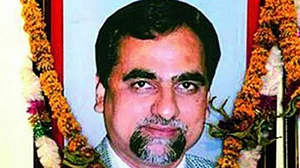 जज लोया मामले में ‘द कैरावन’ की सनसनीखेज रिपोर्ट: फॉरेंसिक विशेषज्ञ का इशारा, जहर या हमले से हुई थी मौत