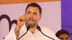 नीरव मोदी मामले पर राहुल गांधी का नया व्यंग्य: ‘ल(मो) + नी(मो) के जोड़ से घोटालेबाज़ों के भागने का फार्मूला’