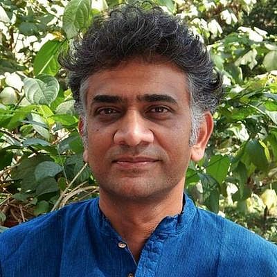 आकार पटेल