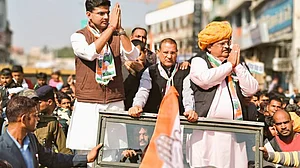 राजस्थान में कांग्रेस का क्लीनस्वीप, दोनों लोकसभा और एक विधानसभा सीट जीती, बंगाल में नहीं खुला बीजेपी का खाता
