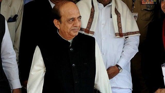 मत भूलें कि इंदिरा और राजीव शहीद हैं: तृणमूल कांग्रेस