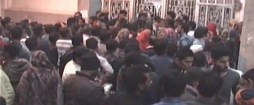 दिल्ली: एक निजी स्कूल के टॉयलेट में छात्र की हुई मौत, आज आएगी पोस्टमार्टम रिपोर्ट