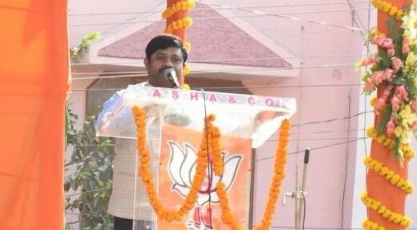 राम का नाम लेकर योगी के मंत्री ने लांघी सारी मर्यादाएं, मायावती को शूर्पणखा और मुलायम को कहा  रावण 