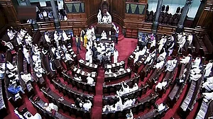 राज्यसभा में सबसे बड़ी पार्टी तो बनी बीजेपी, लेकिन बहुमत से अब भी बहुत दूर है एनडीए