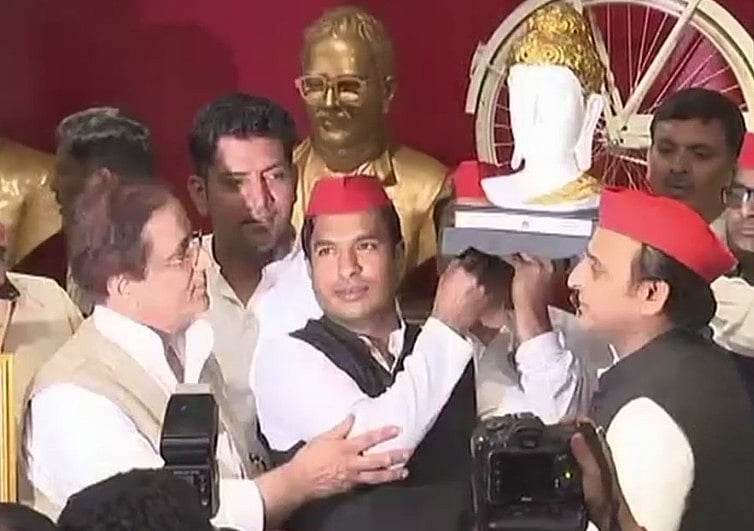 उपचुनाव में हार के बाद बीजेपी को एक और झटका, योगी सरकार में मंत्री स्वामी प्रसाद  मौर्य के दामाद सपा में शामिल