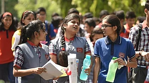 सीबीएसई पेपर लीक: छात्रों ने जंतर-मंतर पर किया प्रदर्शन, लीक के लिए बोर्ड और सरकार को ठहराया जिम्मेदार