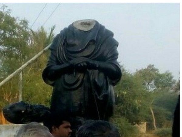 तमिलनाडु: प्रतिमाओं को तोड़ने का सिलसिला जारी, अब पुडुकोट्टई में तोड़ी गई पेरियार की प्रतिमा