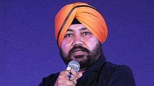 मानव तस्करी मामले में मशहूर गायक दलेर मेहंदी को 2 साल की सजा, मिली जमानत