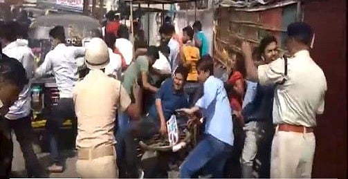 बिहार: पटना में प्रदर्शन कर रहे दारोगा अभ्यर्थियों पर पुलिस ने भांजी लाठियां, कई गंभीर रूप से घायल 