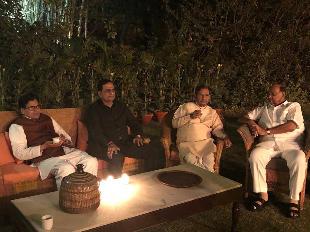 सोनिया गांधी के घर डिनर खत्म: शरद पवार और तेजस्वी ने इसे बड़ी पहल बताया, कांग्रेस ने कहा सियासी चश्मे से न देखें इसे