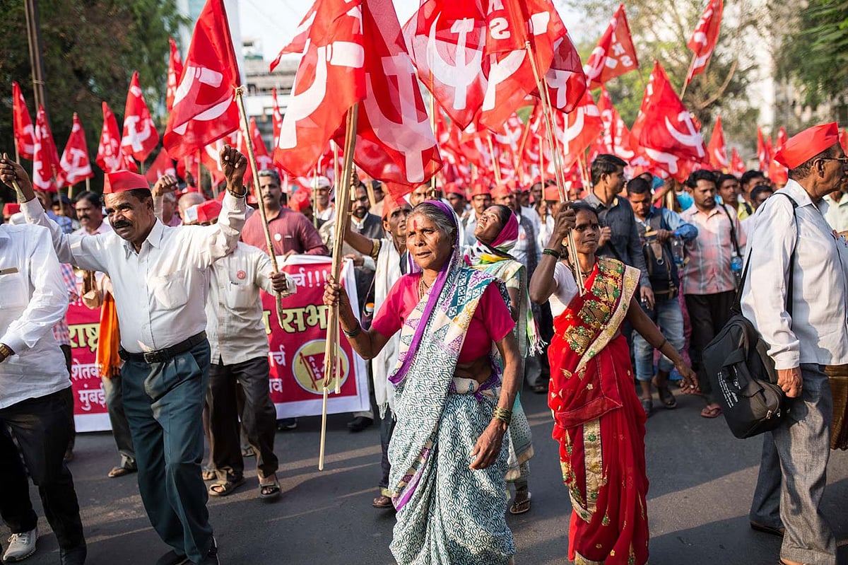 महाराष्ट्र किसान आंदोलन: तस्वीरों में देखें सड़कों पर उतरे अन्नदाता का हाल