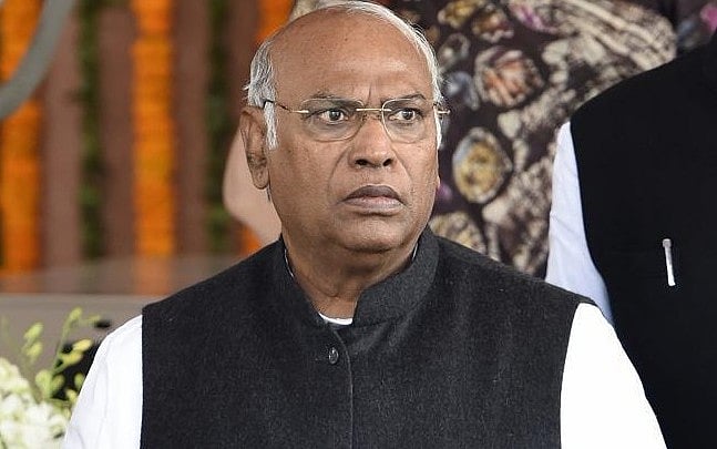 दलितों का मुद्दा उठाने पर मल्लिकार्जुन खड़गे को मिली धमकी, बोले, मुझे नहीं रोक सकता कोई