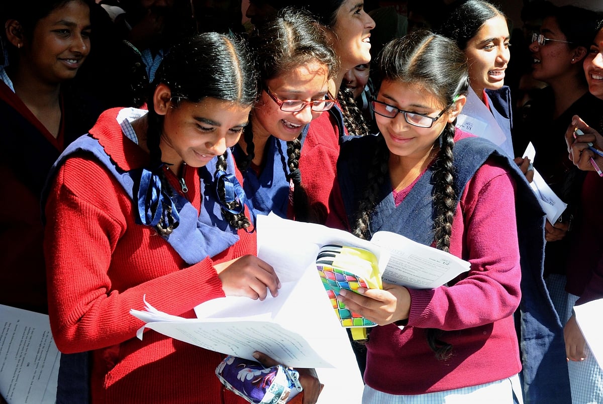 नई शिक्षा नीति: अब साल में दो बार होंगी बोर्ड की परीक्षाएं, 11वीं-12वीं के छात्रों को पढ़नी होंगी दो भाषाएं