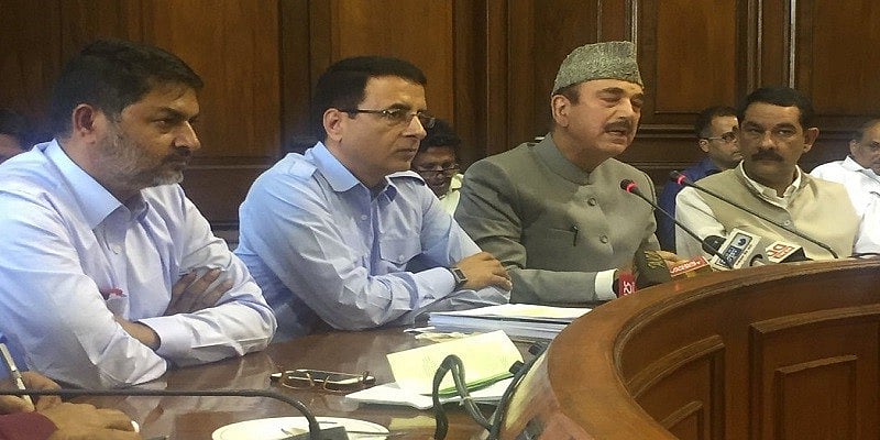 राफेल डील में मोदी सरकार ने देश की सुरक्षा से समझौता कियाः गुलाम नबी आजाद 