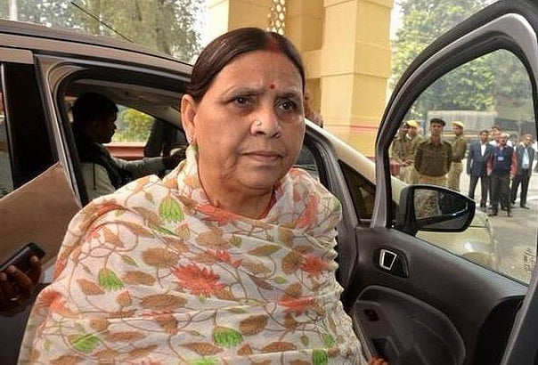 CBI रेड पर राबड़ी देवी बोलीं- हमें डराने की हो रही कोशिश, हम डरेंगे नहीं, जनता सब देख रही है 