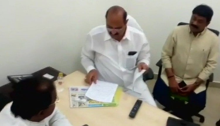 आंध्र प्रदेश: विशेष दर्जे को लेकर टीडीपी और बीजेपी आमने-सामने, टीडीपी सरकार से बीजेपी मंत्रियों का  इस्तीफा 