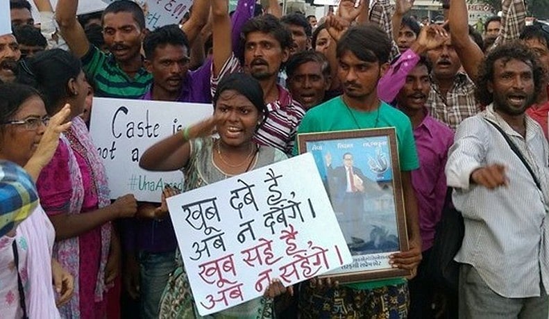 एससी-एसटी एक्ट: अपने आदेश पर रोक लगाने से सुप्रीम कोर्ट का इंकार, अगली सुनवाई 10 दिनों के बाद
