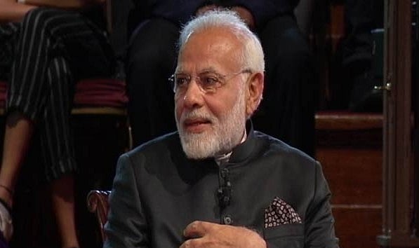 विष्णु नागर का व्यंग्य: भक्तों, मोदीजी की आलोचना कर उनके स्वास्थ्यवर्धन में योगदान दो!