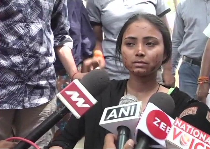 योगीराज में खुलेआम गुंडागर्दी, वीरता पुरस्कार से सम्मानित बहादुर बेटी पर दिनदहाड़े जानलेवा हमला