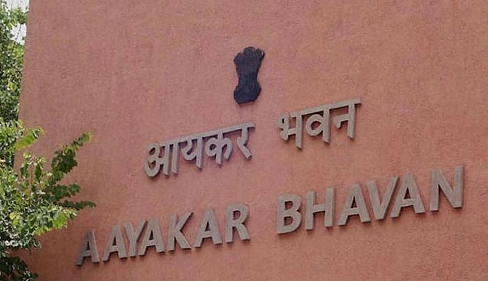 नौकरी पेशा लोगों को आयकर विभाग की चेतावनी, गलत आईटीआर पर ऑफिस भी करेगा कार्रवाई