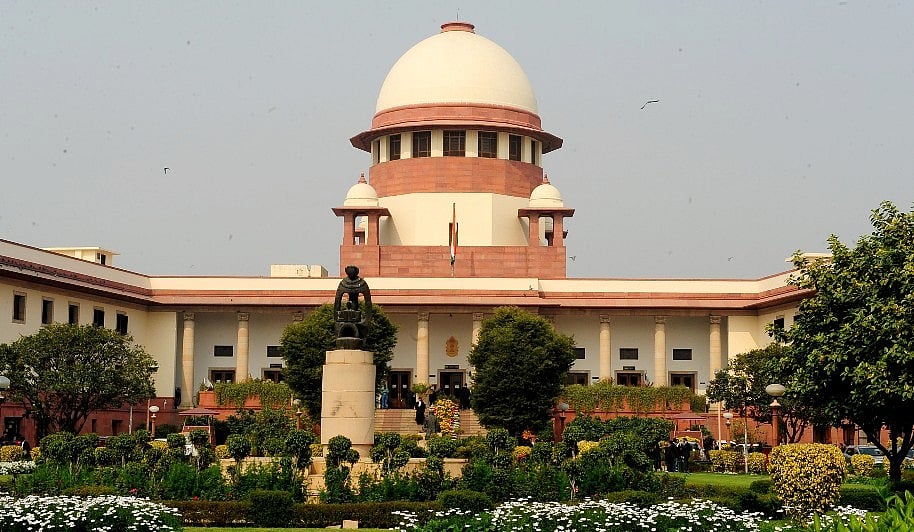 एससी-एसटी एक्‍ट में बदलाव को चुनौती देने वाली पुनर्विचार याचिका  पर सुप्रीम कोर्ट में सुनवाई आज