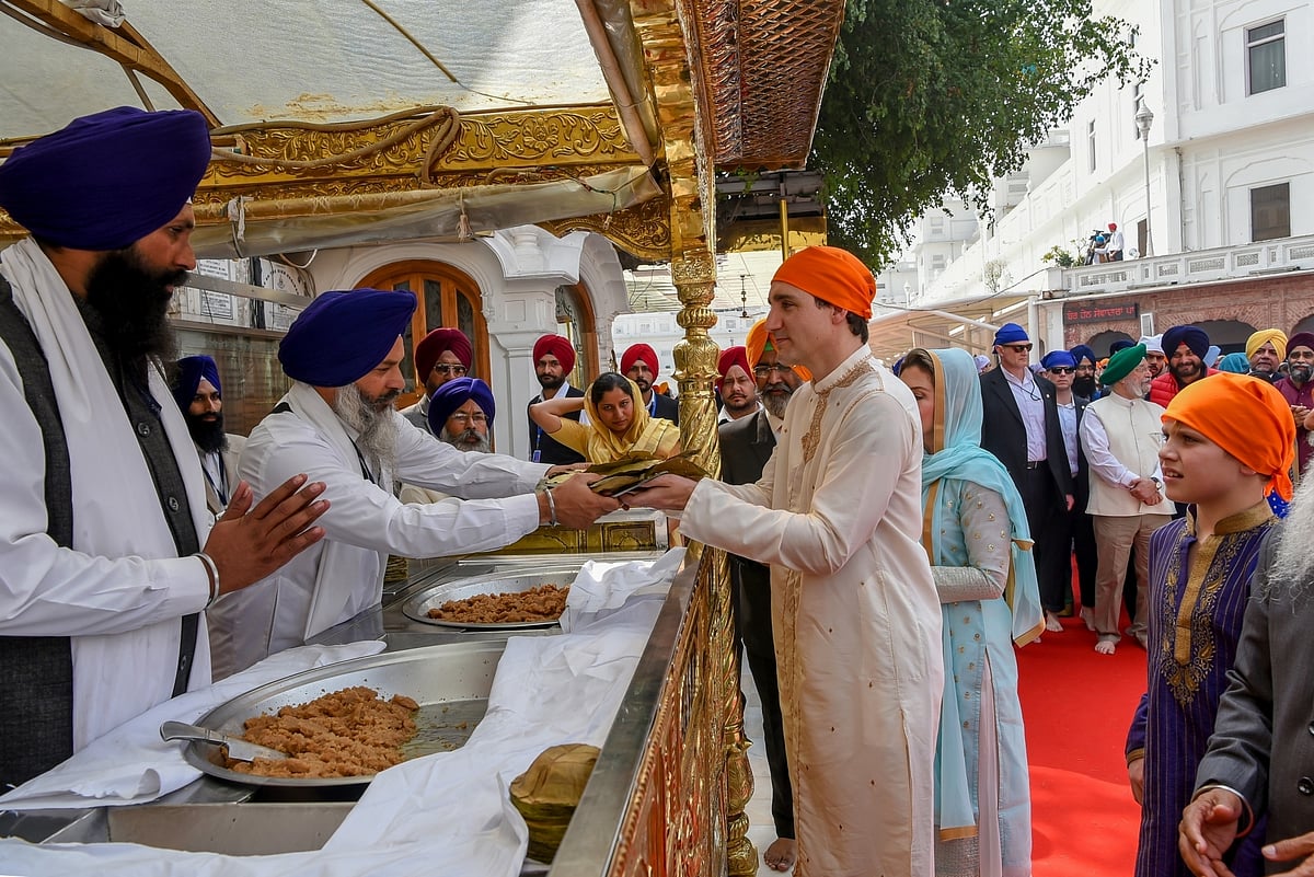 दुनिया में समता की मिसाल है स्वर्ण मंदिर का लंगर  
