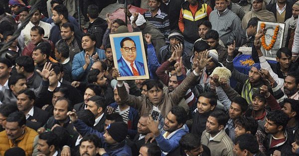 मनुवादी ताकतों से आज भी टक्कर ले रहे हैं अंबेडकर