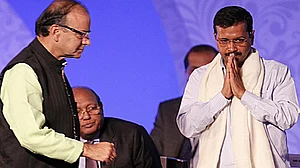दिल्ली के सीएम केजरीवाल का माफी अभियान: मजीठिया, गडकरी और सिब्बल के बाद अब जेटली से मांगी माफी