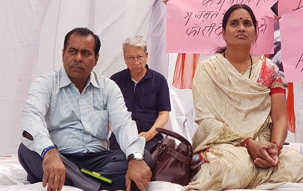 निर्भया के पिता ने कहा, लोकसभा चुनावों के मद्देनजर लाया गया अध्यादेश, रेप के सभी दोषियों को हो फांसी