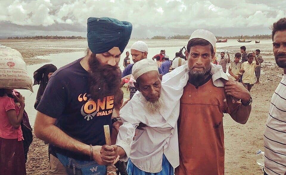 आकार पटेल का लेख: बहुसंख्यकवाद हमेशा एक दुश्मन ढूंढ लेता है