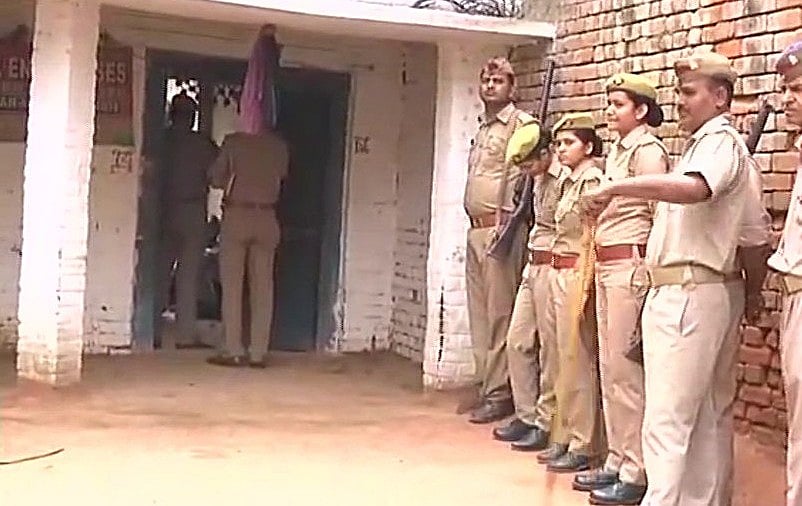 उन्नाव रेप केस: एसआईटी कर रही सिर्फ मारपीट के आरोपों की जांच, बलात्कार के आरोप पर अब भी कोई कार्रवाई नहीं