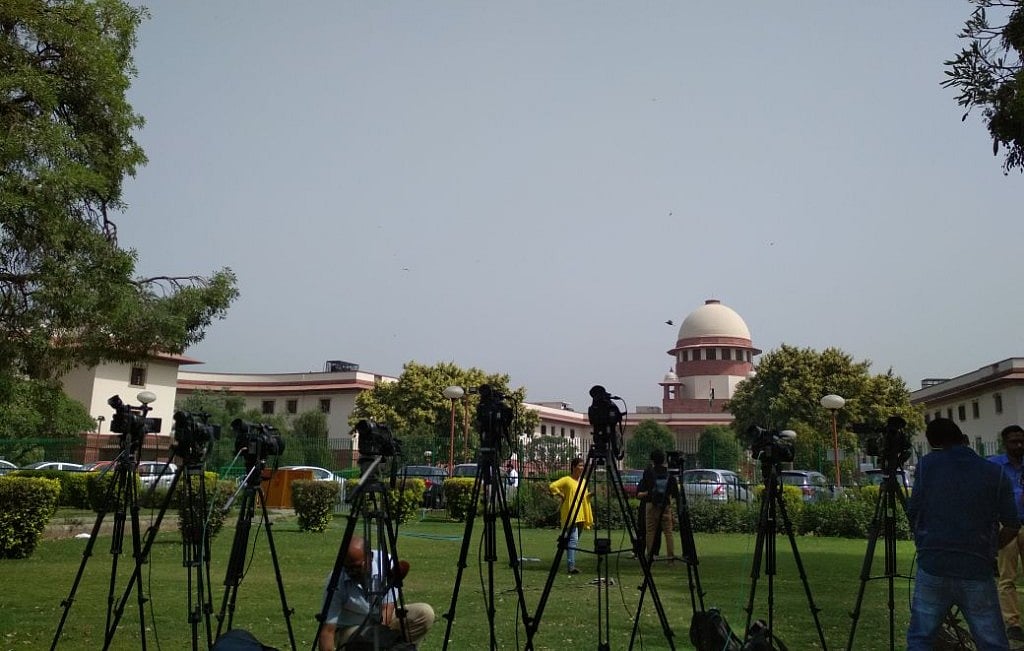 विष्णु नागर का व्यंग्य: ‘न्याय’ की विजय होते ही डरने लगता हूं मैं