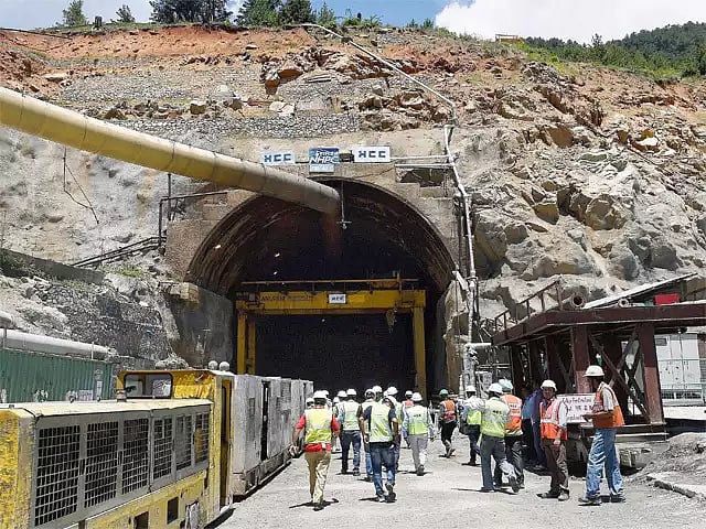 एनएचपीसी के किशनगंगा प्रोजेक्ट के ट्रायल के दौरान पानी का भारी रिसाव, इसी महीने पीएम को करना है उद्घाटन 