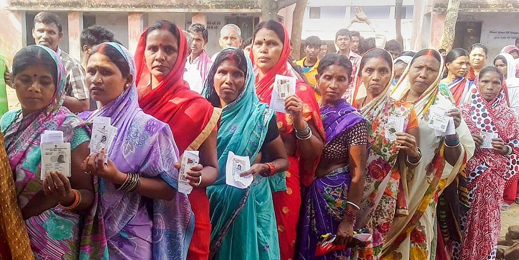 उपचुनाव: बड़े पैमाने पर ईवीएम में गड़बड़ी के बीच मतदान समाप्‍त, कई पार्टियों ने की पुनर्मतदान की मांग