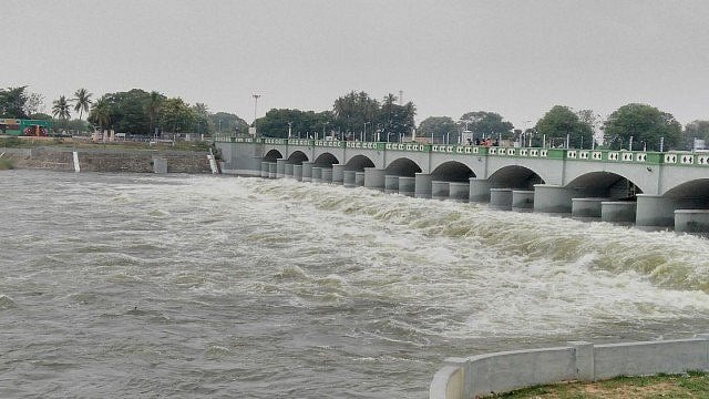 कावेरी जल विवाद पर केंद्र को फटकार: और इस वक्त की दूसरी बड़ी खबरें, देखें वीडियो