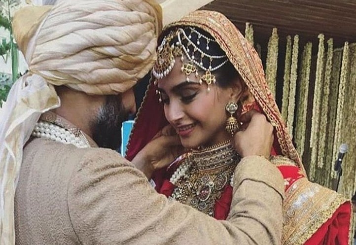 एक-दूजे के हुए सोनम कपूर और आनंद आहूजा, पंजाबी रीति-रिवाज से हुई शादी