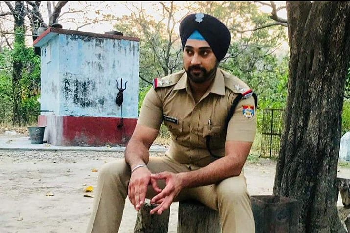 ‘भगवाधारी उसकी जान लेने पर आमादा थे, वह कांप रहा था, मैंने उसे मां की तरह अपनी छाती में छिपा लिया’