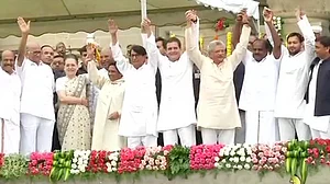 कर्नाटक: सीएम पद की शपथ लेते ही कुमारस्वामी ने किया किसानों का कर्ज माफ