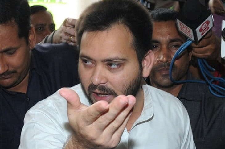 कर्नाटक के बाद 4 राज्यों में विपक्ष की सबसे बड़ी पार्टी होने के नाते सरकार बनाने का मौका देने की मांग