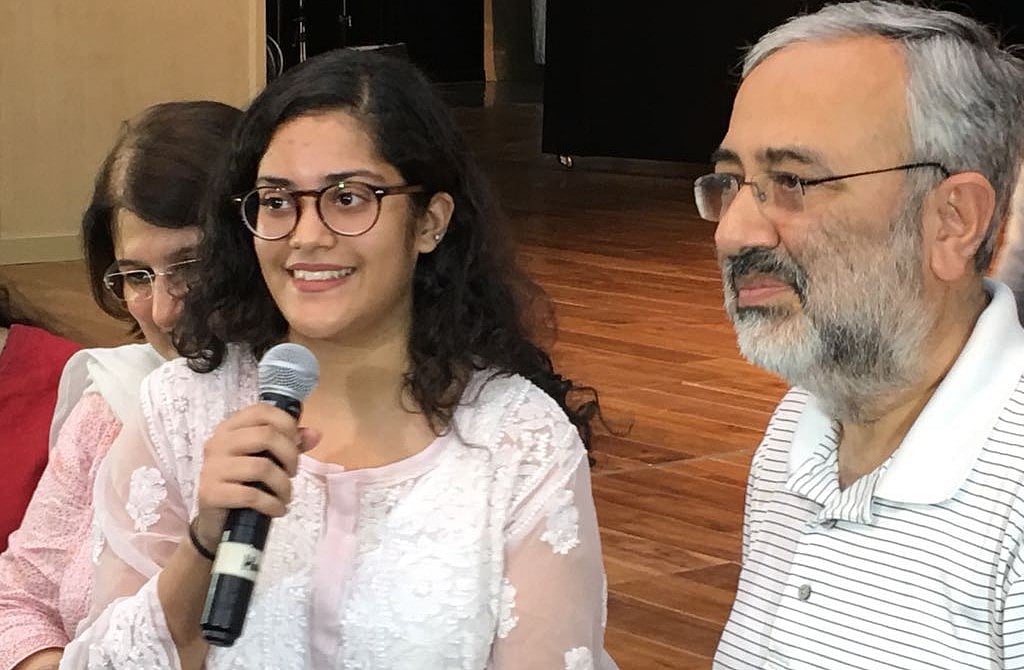 सीबीएसई रिजल्टः मेघना के माता-पिता ने सोचा भी नहीं था कि टॉप करेगी बेटी
