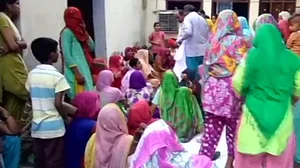 यूपी: सीतापुर के बाद गाजियाबाद में नरभक्षी कुत्तों का आतंक, घर के बाहर खेल रही मासूम बच्ची को बनाया शिकार