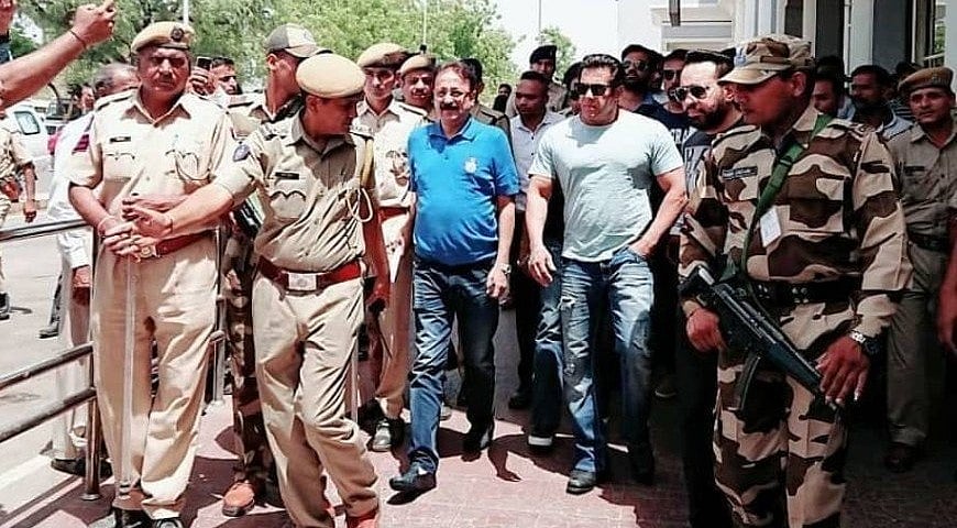 जोधपुर कोर्ट में पेश हुए सलमान खान: और इस वक्त की दूसरी बड़ी खबरें, देखें वीडियो