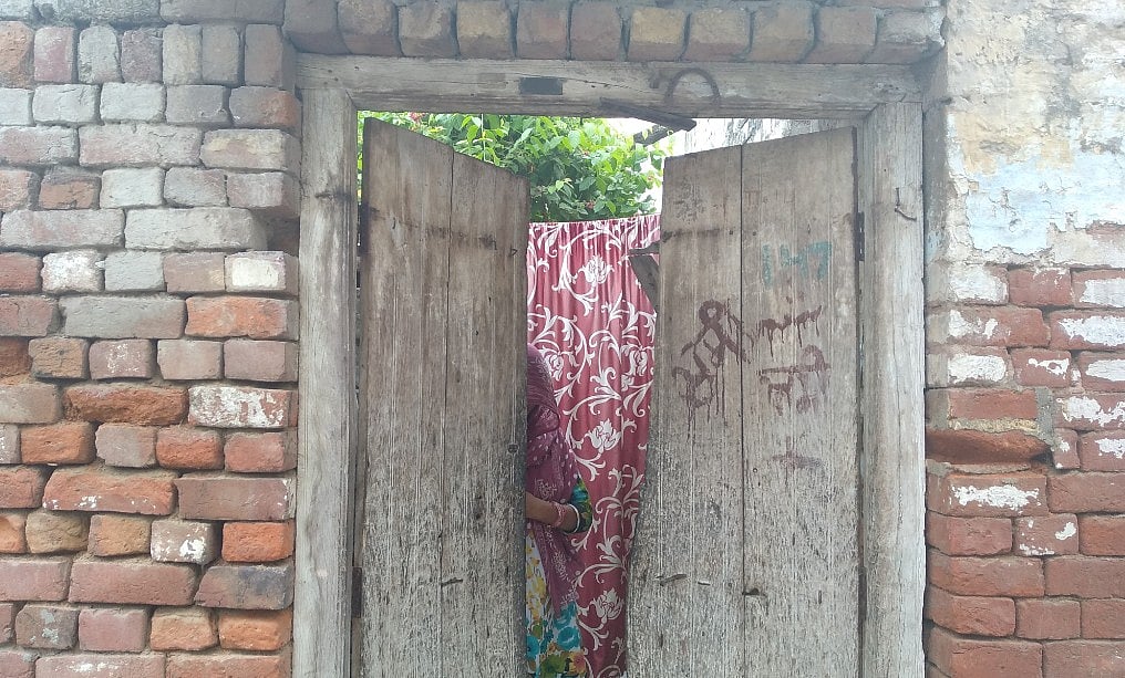 मेरठ के लिसाड़ी गांव के मुसलमानों का दर्द: ‘अब इतने जुल्म के बाद यहां कौन रहना चाहेगा, हम घर छोड़कर चले जायेंगे’