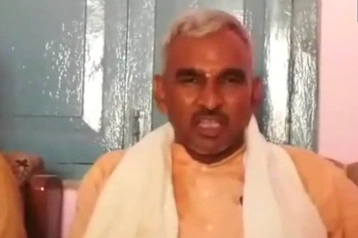 यूपी: बीजेपी विधायक सुरेंद्र सिंह के विवादित बोल, कहा, सरकारी अफसरों से बेहतर हैं वेश्याएं