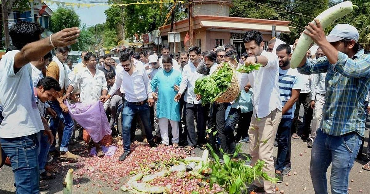किसानों के ‘गांव बंद’ का आज दूसरा दिन, शहरों में दूध-सब्जियों की सप्लाई रुकने से बढ़ी मुश्किलें