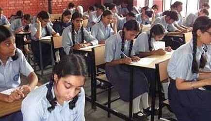 राजस्थान के स्कूलों में अब बाबा देंगे प्रवचन, वसुंधरा सरकार पर शिक्षा का भगवाकरण करने का लगा आरोप 