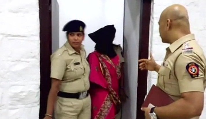 महाराष्ट्र:  तानों से तंग आकर खाने में जहर मिलाने वाली महिला गिरफ्तार, 5 की हुई थी मौत, 120 हुए थे बीमार 