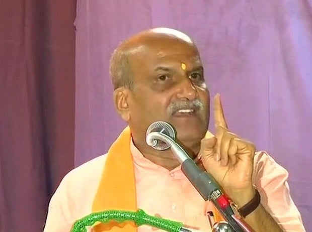 गौरी लंकेश हत्याकांड पर प्रमोद मुतालिक का विवादित बयान, कहा, कुत्ते की मौत हो जाए, तो क्या पीएम हैं जिम्मेदार
