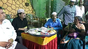 गुजरात: अहमदाबाद में आयोजित इफ्तार पार्टी में शामिल हुईं पीएम मोदी की पत्नी जशोदाबेन